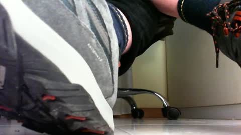 Snapshot of pablomenesssl chatting on February 26, 9:53 pm Pablo Meness online show from February 26, 9:53 pm