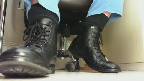 Snapshot of pablomenesssl chatting on March 5, 10:43 pm Pablo Meness online show from March 5, 10:43 pm