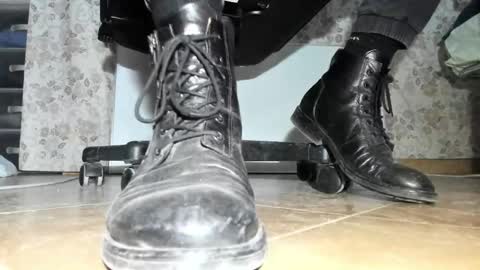 Snapshot of pablomenesssl chatting on November 1, 7:02 pm Pablo Meness online show from November 1, 7:02 pm