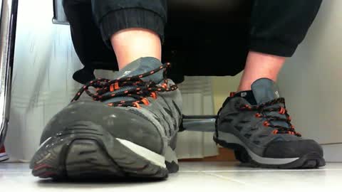 Snapshot of pablomenesssl chatting on February 10, 2:16 pm Pablo Meness online show from February 10, 2:16 pm