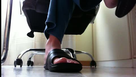 Snapshot of pablomenesssl chatting on March 7, 12:12 pm Pablo Meness online show from March 7, 12:12 pm