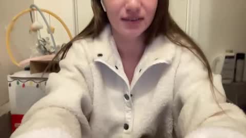 Snapshot of paisleysnowxo chatting on March 5, 7:05 am paisleysnowxo online show from March 5, 7:05 am