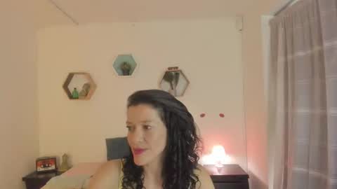 Paloma  online show from March 21, 8:35 pm