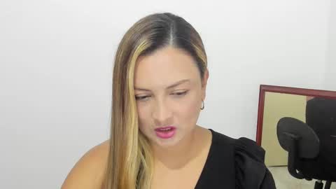 Snapshot of pamela_karim chatting on December 2, 9:01 pm Pamela karim online show from December 2, 9:01 pm