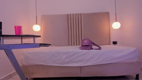 pamelabonnet_mml online show from October 25, 9:15 pm