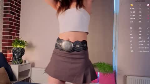 daniella online show from November 28, 8:43 am