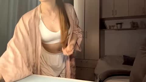 Lia online show from June 9, 3:23 pm
