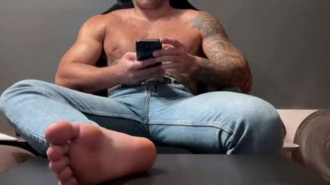 Oleg online show from April 21, 2:24 pm