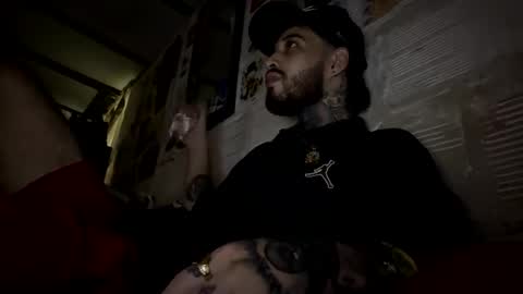 Snapshot of panthers_room chatting on March 4, 12:12 pm panthers_room online show from March 4, 12:12 pm