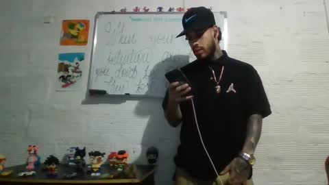 Snapshot of panthers_room chatting on September 12, 6:15 am panthers_room online show from September 12, 6:15 am