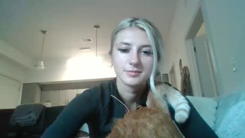 Snapshot of parisbaby2000 chatting on September 25, 6:04 pm parisbaby2000 online show from September 25, 6:04 pm