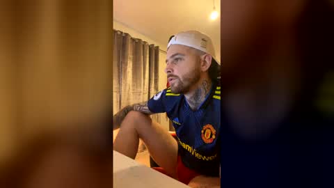 parkertom525 online show from April 8, 6:55 pm