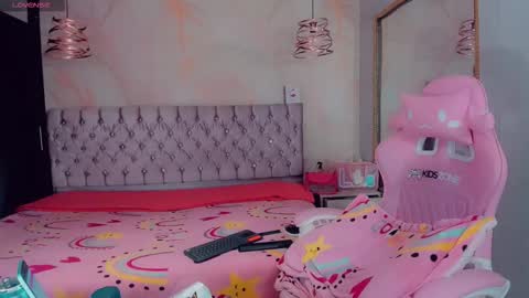 party_fre_girl online show from October 25, 12:55 am