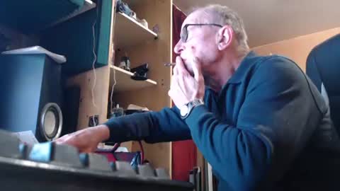 pascal88881 online show from November 3, 1:56 pm