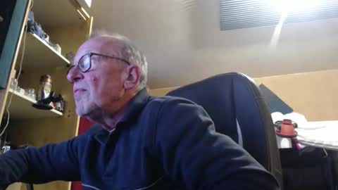 pascal88881 online show from November 18, 3:37 pm