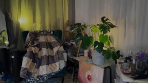 Snapshot of passionessa chatting on October 25, 8:46 am Call me Miss Alice Careful Passion Queen online show from October 25, 8:46 am