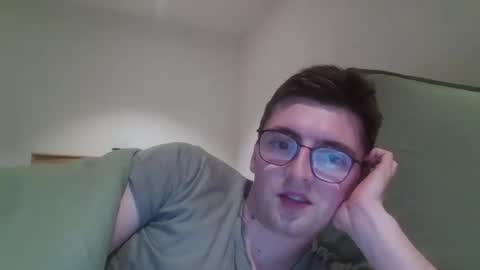 patat1996 online show from December 14, 2:29 am