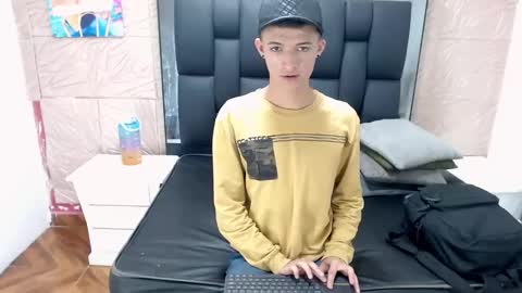 Patric  online show from April 8, 11:35 am