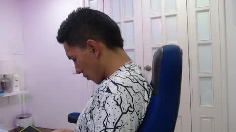 patrick_and_greeicy online show from January 18, 3:20 am