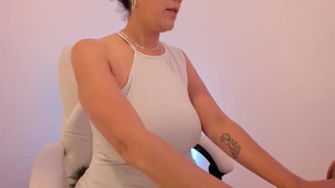 Paty Chic online show from December 5, 2:37 pm