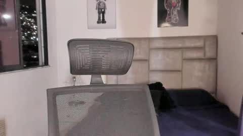 PAUL ROGER online show from February 26, 1:53 am