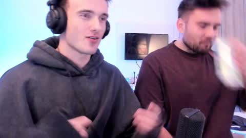 Paul online show from December 14, 11:33 pm