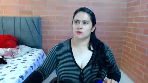 paula__117 online show from July 11, 9:07 pm