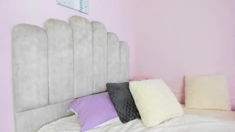 Snapshot of paula_cosio chatting on September 18, 6:01 pm dahia  online show from September 18, 6:01 pm