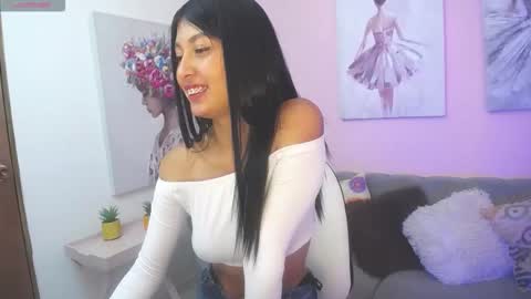 Pau online show from November 11, 12:29 pm