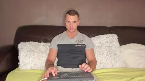 paulblack021 online show from November 5, 6:21 pm