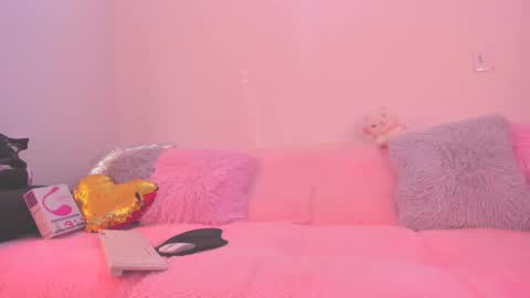 call me ur bbygurl online show from January 8, 9:23 pm