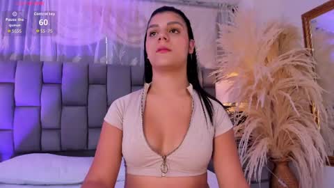 Paulina Belle online show from July 22, 2:30 pm