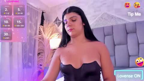 Paulina Belle online show from July 27, 4:04 pm