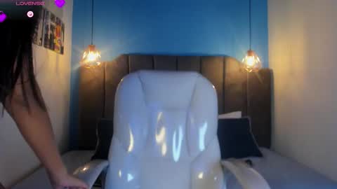 paulinasilver online show from November 6, 12:30 pm