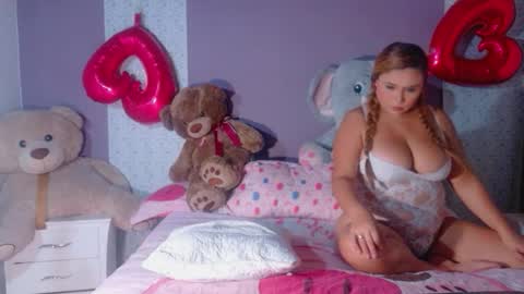 paulina online show from February 26, 6:11 pm