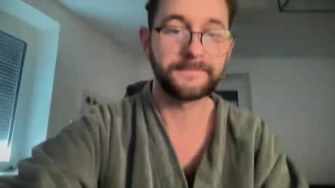 love bush online show from December 5, 10:25 am