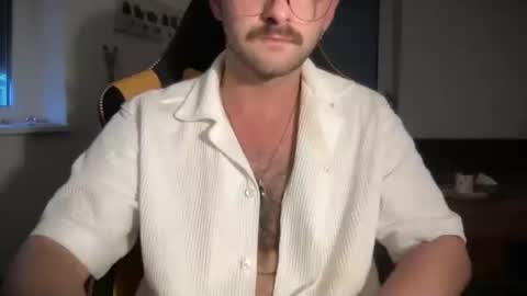 love bush online show from July 22, 6:32 pm