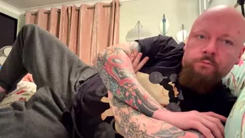 paulyb445 online show from February 8, 6:11 pm