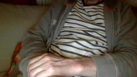 Snapshot of pea23 chatting on February 22, 5:57 pm pea23 online show from February 22, 5:57 pm