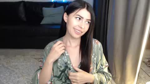 Sophia online show from December 3, 3:26 am