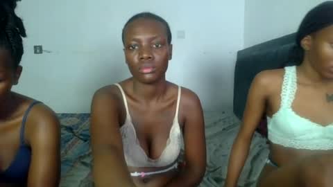 peach_ebonny online show from June 27, 12:22 pm