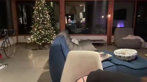 Effyyyyy online show from December 13, 6:31 am