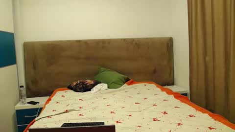 Lizzy  Zain online show from March 28, 10:00 pm