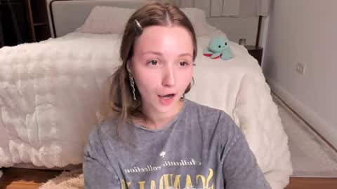 Lili online show from December 21, 10:43 am