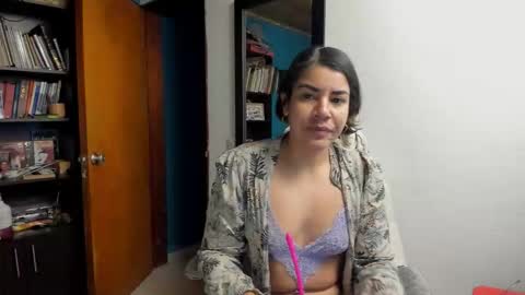 Tangerine Penaut online show from December 5, 2:44 am