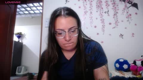 Pearl online show from April 15, 10:54 pm