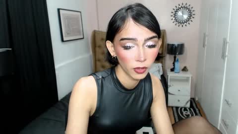 Pearl online show from February 13, 1:40 am