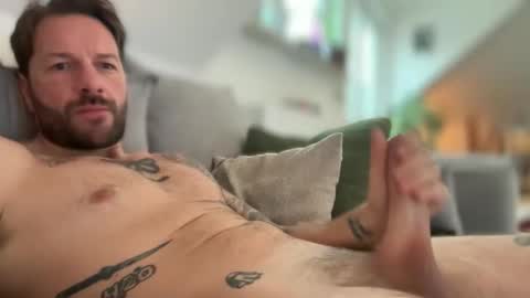 pedanios0711 online show from February 11, 7:34 am