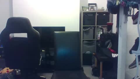 pedrok87 online show from April 11, 3:22 am