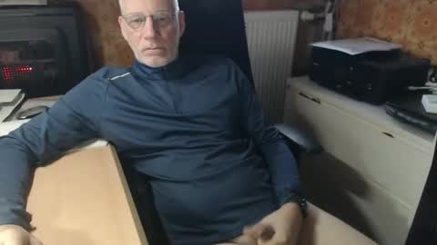 Pemue65 online show from November 28, 7:37 am